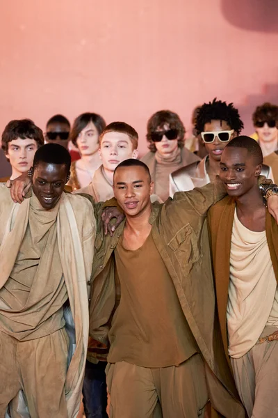 Look 77